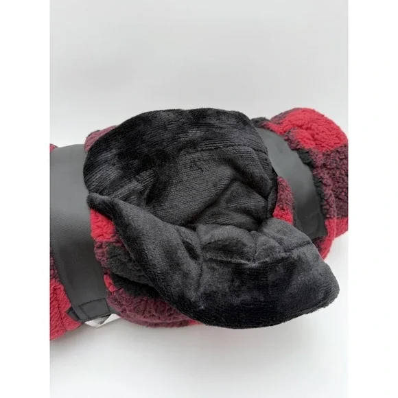 NWT Northeast Outfitters Cozy Black Red‎ Plaid Sherpa Blanket 50x60 Christmas - Picture 3 of 4